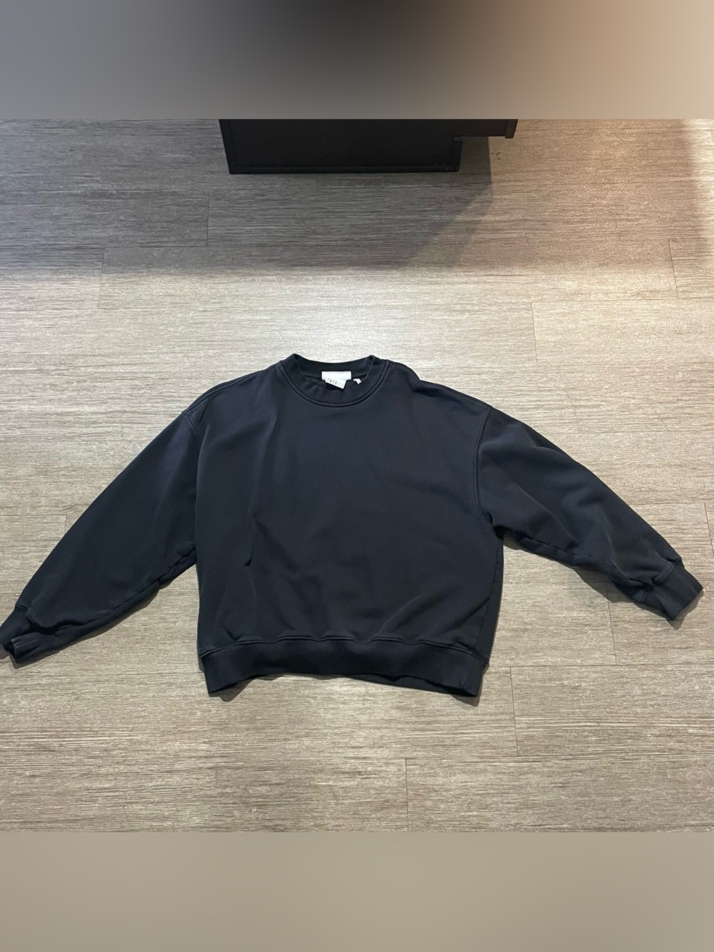 H&M Women's Black Crewneck Sweater